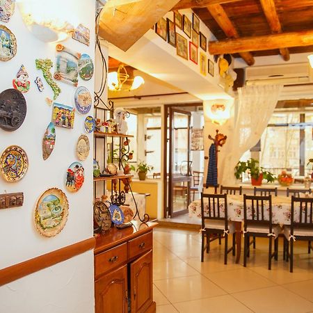 Atyraū Mini Hotel Venezia מראה חיצוני תמונה
