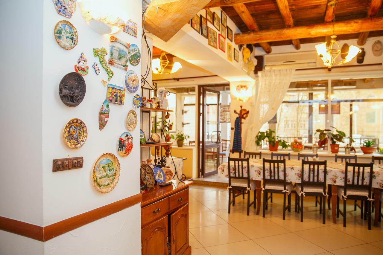 Atyraū Mini Hotel Venezia מראה חיצוני תמונה