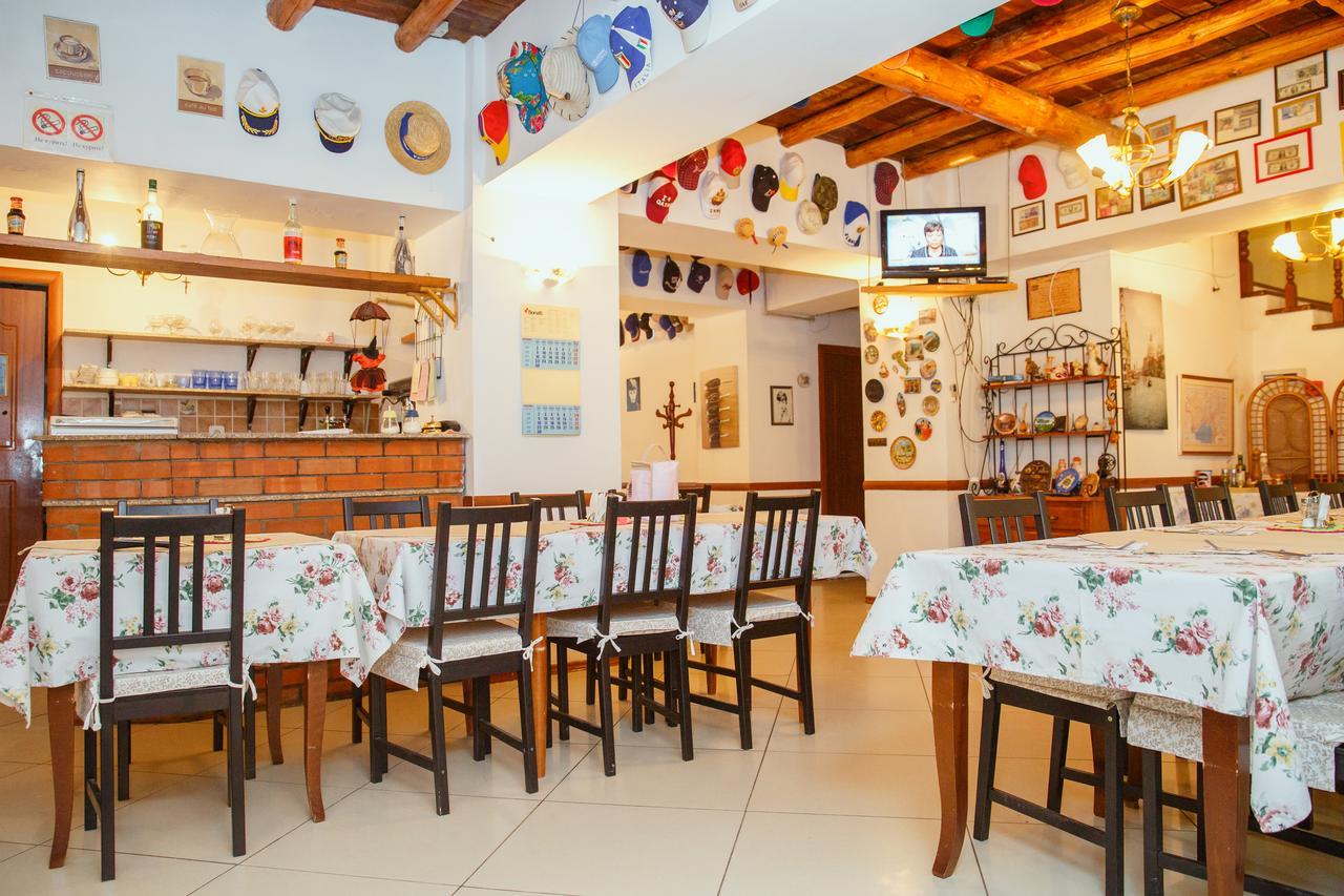 Atyraū Mini Hotel Venezia מראה חיצוני תמונה